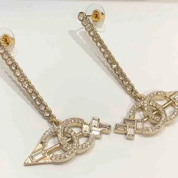 CHANEL CC Logos Rhinestone Arrow Stud Earrings Gold Tone B23C Auth w/Box - Picture 16 of 16